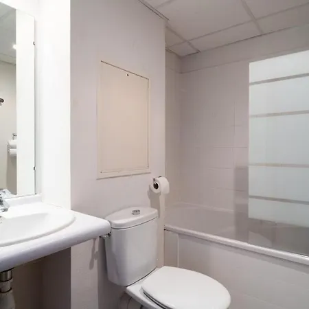 Joli Studio, Clim Proche Gare Et Centre Апартаменты Лурд