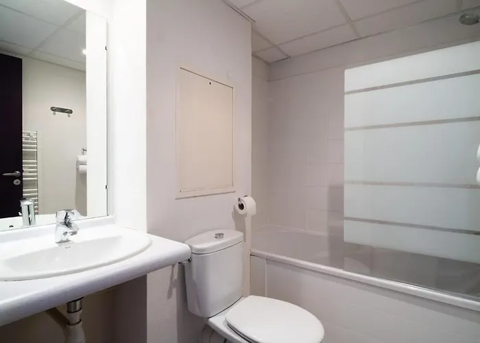 Joli Studio, Clim Proche Gare Et Centre Апартаменты Лурд